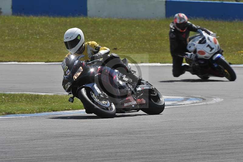 Motorcycle action photographs;donington;donington park leicestershire;donington photographs;event digital images;eventdigitalimages;no limits trackday;peter wileman photography;trackday;trackday digital images;trackday photos