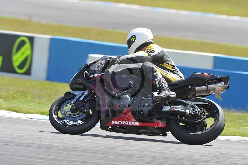Motorcycle action photographs;donington;donington park leicestershire;donington photographs;event digital images;eventdigitalimages;no limits trackday;peter wileman photography;trackday;trackday digital images;trackday photos