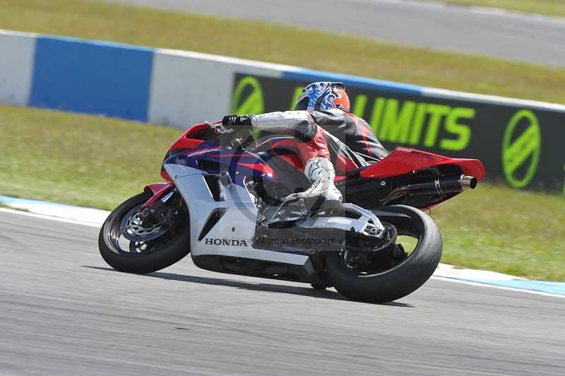 Motorcycle action photographs;donington;donington park leicestershire;donington photographs;event digital images;eventdigitalimages;no limits trackday;peter wileman photography;trackday;trackday digital images;trackday photos