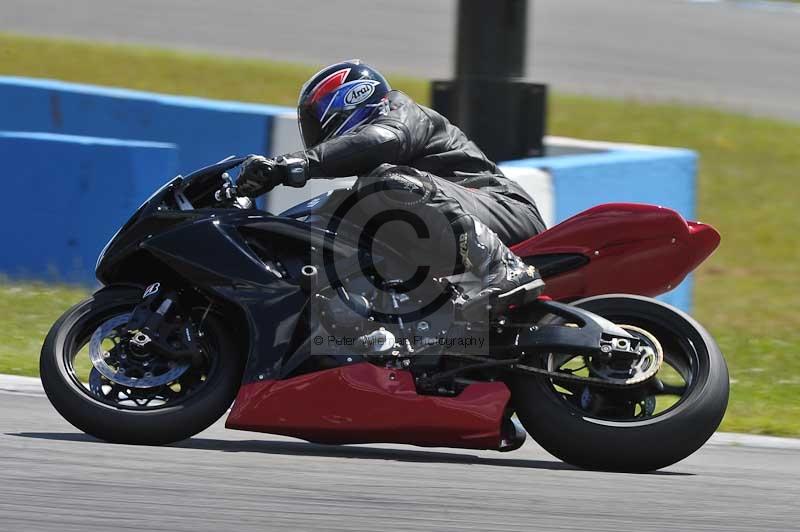 Motorcycle action photographs;donington;donington park leicestershire;donington photographs;event digital images;eventdigitalimages;no limits trackday;peter wileman photography;trackday;trackday digital images;trackday photos