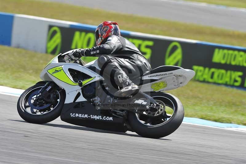 Motorcycle action photographs;donington;donington park leicestershire;donington photographs;event digital images;eventdigitalimages;no limits trackday;peter wileman photography;trackday;trackday digital images;trackday photos
