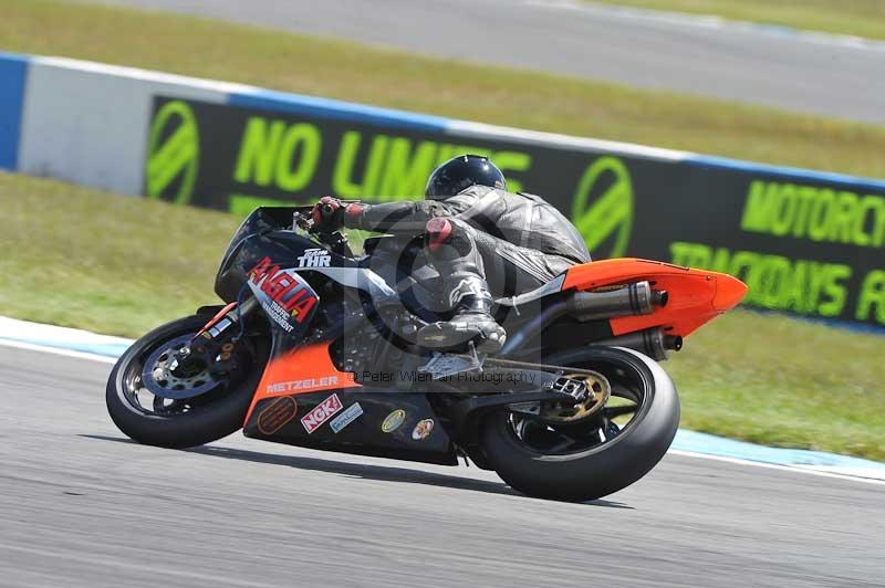 Motorcycle action photographs;donington;donington park leicestershire;donington photographs;event digital images;eventdigitalimages;no limits trackday;peter wileman photography;trackday;trackday digital images;trackday photos