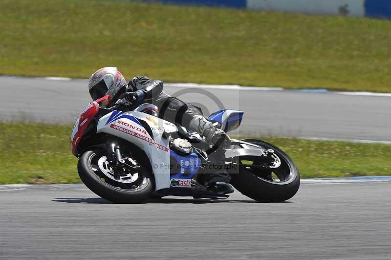 Motorcycle action photographs;donington;donington park leicestershire;donington photographs;event digital images;eventdigitalimages;no limits trackday;peter wileman photography;trackday;trackday digital images;trackday photos