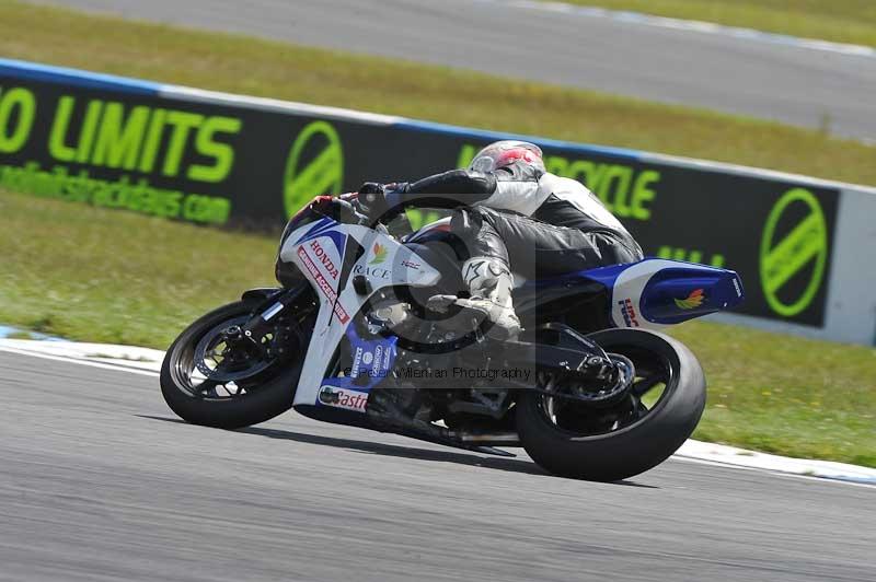 Motorcycle action photographs;donington;donington park leicestershire;donington photographs;event digital images;eventdigitalimages;no limits trackday;peter wileman photography;trackday;trackday digital images;trackday photos