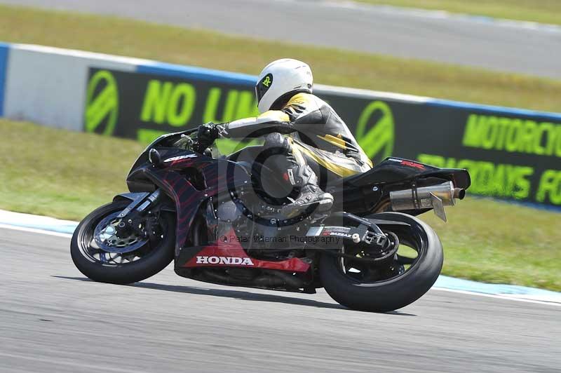Motorcycle action photographs;donington;donington park leicestershire;donington photographs;event digital images;eventdigitalimages;no limits trackday;peter wileman photography;trackday;trackday digital images;trackday photos