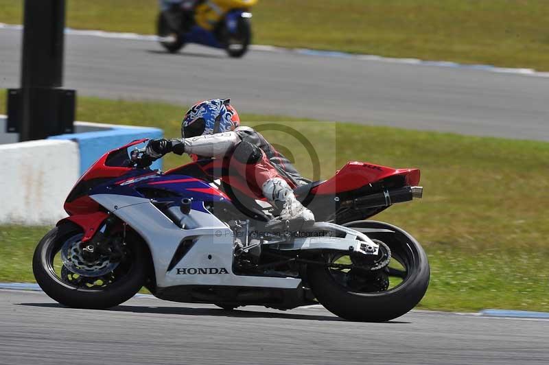 Motorcycle action photographs;donington;donington park leicestershire;donington photographs;event digital images;eventdigitalimages;no limits trackday;peter wileman photography;trackday;trackday digital images;trackday photos