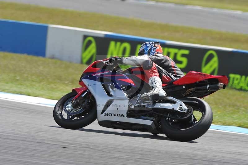 Motorcycle action photographs;donington;donington park leicestershire;donington photographs;event digital images;eventdigitalimages;no limits trackday;peter wileman photography;trackday;trackday digital images;trackday photos