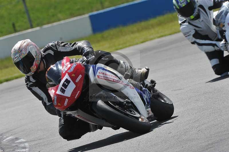 Motorcycle action photographs;donington;donington park leicestershire;donington photographs;event digital images;eventdigitalimages;no limits trackday;peter wileman photography;trackday;trackday digital images;trackday photos