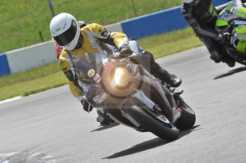 Motorcycle action photographs;donington;donington park leicestershire;donington photographs;event digital images;eventdigitalimages;no limits trackday;peter wileman photography;trackday;trackday digital images;trackday photos