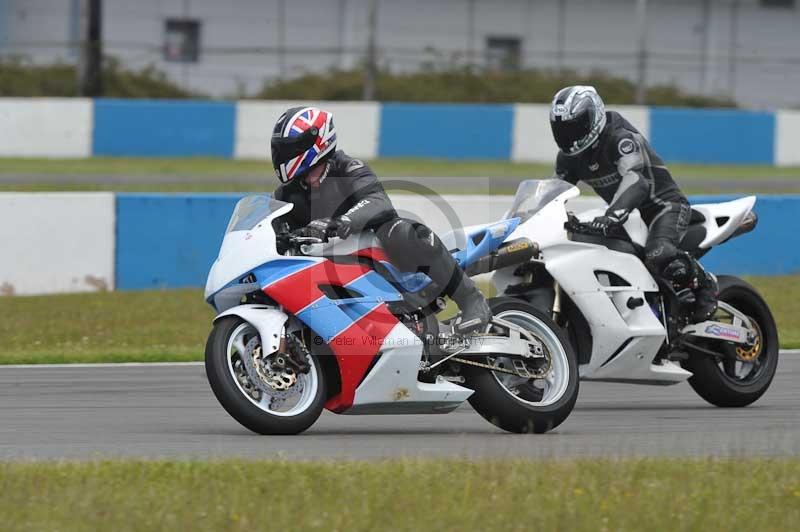 Motorcycle action photographs;donington;donington park leicestershire;donington photographs;event digital images;eventdigitalimages;no limits trackday;peter wileman photography;trackday;trackday digital images;trackday photos