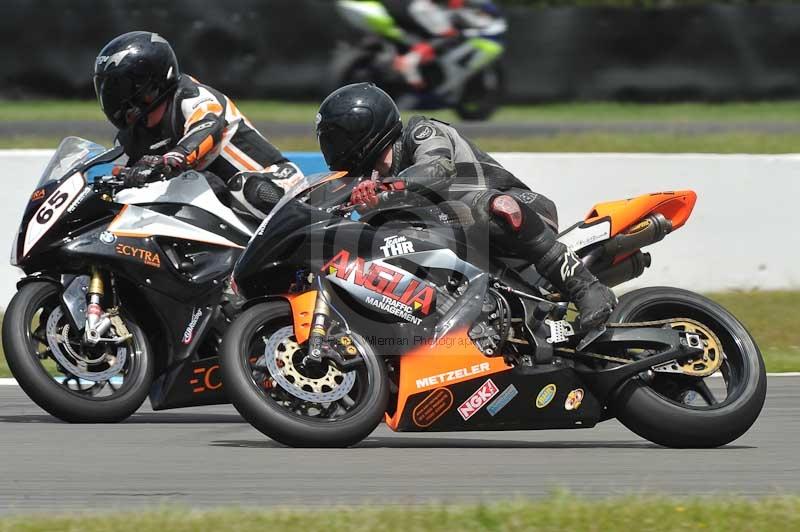 Motorcycle action photographs;donington;donington park leicestershire;donington photographs;event digital images;eventdigitalimages;no limits trackday;peter wileman photography;trackday;trackday digital images;trackday photos
