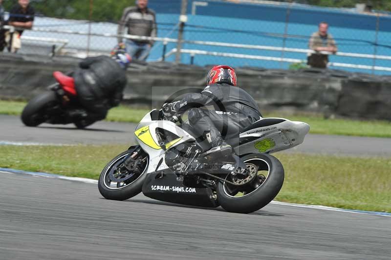 Motorcycle action photographs;donington;donington park leicestershire;donington photographs;event digital images;eventdigitalimages;no limits trackday;peter wileman photography;trackday;trackday digital images;trackday photos