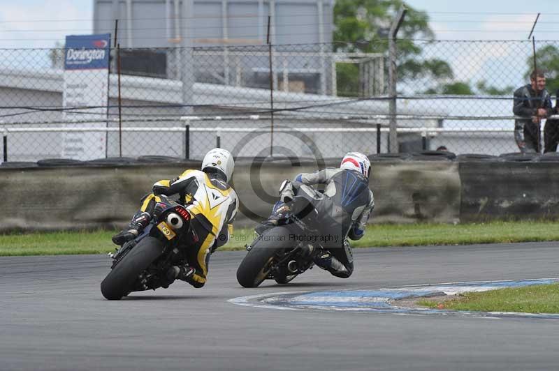 Motorcycle action photographs;donington;donington park leicestershire;donington photographs;event digital images;eventdigitalimages;no limits trackday;peter wileman photography;trackday;trackday digital images;trackday photos
