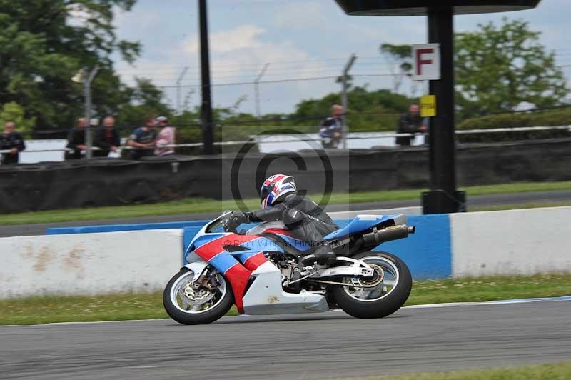 Motorcycle action photographs;donington;donington park leicestershire;donington photographs;event digital images;eventdigitalimages;no limits trackday;peter wileman photography;trackday;trackday digital images;trackday photos