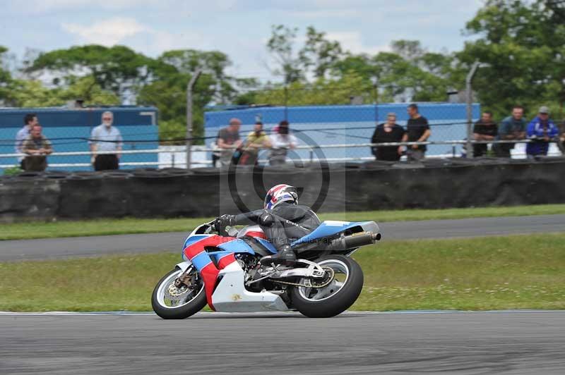 Motorcycle action photographs;donington;donington park leicestershire;donington photographs;event digital images;eventdigitalimages;no limits trackday;peter wileman photography;trackday;trackday digital images;trackday photos