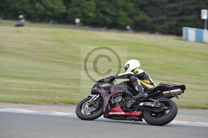 Motorcycle action photographs;donington;donington park leicestershire;donington photographs;event digital images;eventdigitalimages;no limits trackday;peter wileman photography;trackday;trackday digital images;trackday photos
