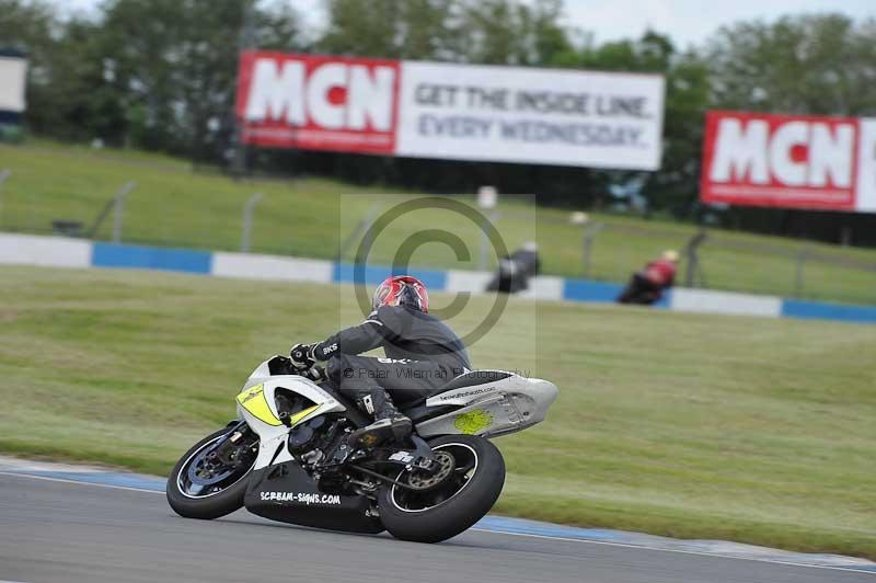 Motorcycle action photographs;donington;donington park leicestershire;donington photographs;event digital images;eventdigitalimages;no limits trackday;peter wileman photography;trackday;trackday digital images;trackday photos