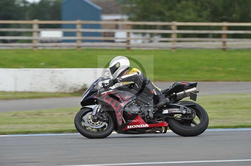 Motorcycle action photographs;donington;donington park leicestershire;donington photographs;event digital images;eventdigitalimages;no limits trackday;peter wileman photography;trackday;trackday digital images;trackday photos