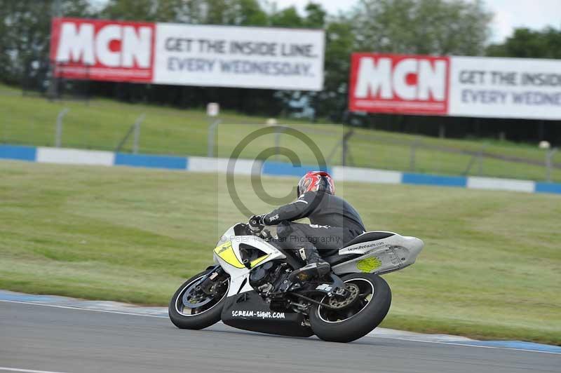 Motorcycle action photographs;donington;donington park leicestershire;donington photographs;event digital images;eventdigitalimages;no limits trackday;peter wileman photography;trackday;trackday digital images;trackday photos