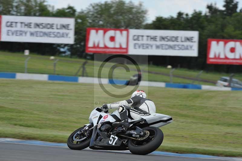 Motorcycle action photographs;donington;donington park leicestershire;donington photographs;event digital images;eventdigitalimages;no limits trackday;peter wileman photography;trackday;trackday digital images;trackday photos