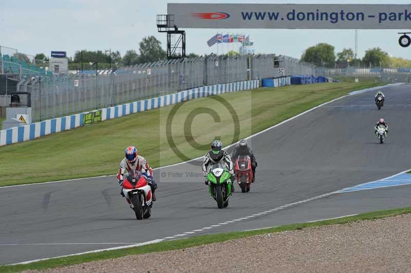 Motorcycle action photographs;donington;donington park leicestershire;donington photographs;event digital images;eventdigitalimages;no limits trackday;peter wileman photography;trackday;trackday digital images;trackday photos