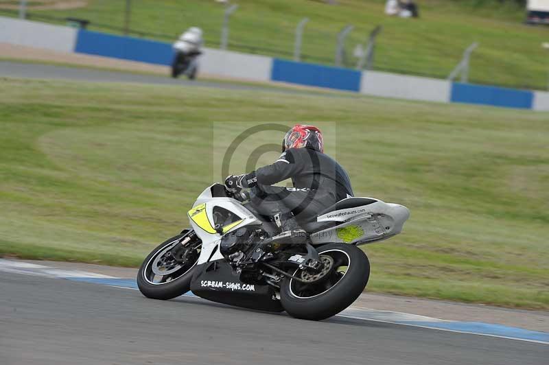 Motorcycle action photographs;donington;donington park leicestershire;donington photographs;event digital images;eventdigitalimages;no limits trackday;peter wileman photography;trackday;trackday digital images;trackday photos