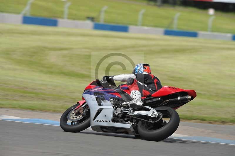 Motorcycle action photographs;donington;donington park leicestershire;donington photographs;event digital images;eventdigitalimages;no limits trackday;peter wileman photography;trackday;trackday digital images;trackday photos