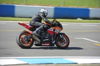 Motorcycle-action-photographs;donington;donington-park-leicestershire;donington-photographs;event-digital-images;eventdigitalimages;no-limits-trackday;peter-wileman-photography;trackday;trackday-digital-images;trackday-photos