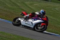 Motorcycle-action-photographs;donington;donington-park-leicestershire;donington-photographs;event-digital-images;eventdigitalimages;no-limits-trackday;peter-wileman-photography;trackday;trackday-digital-images;trackday-photos