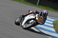 Motorcycle-action-photographs;donington;donington-park-leicestershire;donington-photographs;event-digital-images;eventdigitalimages;no-limits-trackday;peter-wileman-photography;trackday;trackday-digital-images;trackday-photos