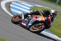 Motorcycle-action-photographs;donington;donington-park-leicestershire;donington-photographs;event-digital-images;eventdigitalimages;no-limits-trackday;peter-wileman-photography;trackday;trackday-digital-images;trackday-photos