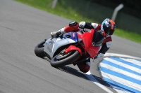 Motorcycle-action-photographs;donington;donington-park-leicestershire;donington-photographs;event-digital-images;eventdigitalimages;no-limits-trackday;peter-wileman-photography;trackday;trackday-digital-images;trackday-photos