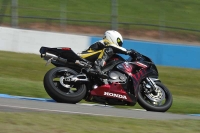 Motorcycle-action-photographs;donington;donington-park-leicestershire;donington-photographs;event-digital-images;eventdigitalimages;no-limits-trackday;peter-wileman-photography;trackday;trackday-digital-images;trackday-photos
