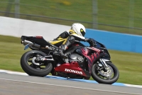 Motorcycle-action-photographs;donington;donington-park-leicestershire;donington-photographs;event-digital-images;eventdigitalimages;no-limits-trackday;peter-wileman-photography;trackday;trackday-digital-images;trackday-photos