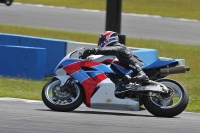 Motorcycle-action-photographs;donington;donington-park-leicestershire;donington-photographs;event-digital-images;eventdigitalimages;no-limits-trackday;peter-wileman-photography;trackday;trackday-digital-images;trackday-photos