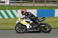 Motorcycle-action-photographs;donington;donington-park-leicestershire;donington-photographs;event-digital-images;eventdigitalimages;no-limits-trackday;peter-wileman-photography;trackday;trackday-digital-images;trackday-photos