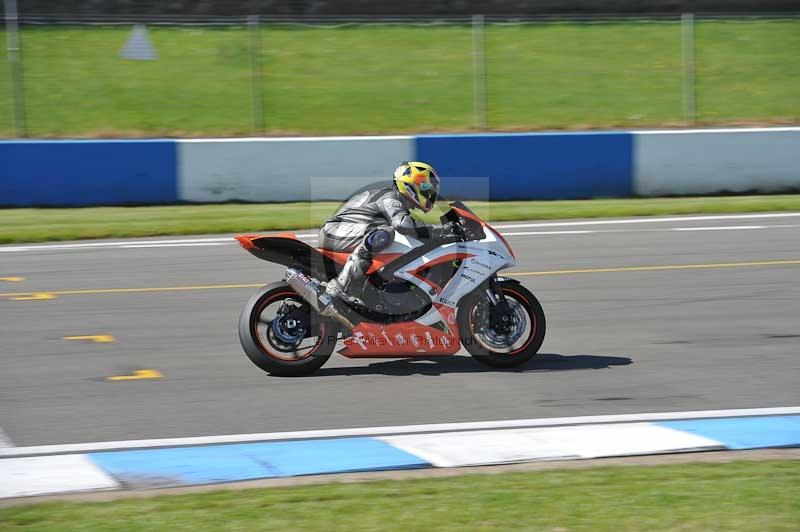 Motorcycle action photographs;donington;donington park leicestershire;donington photographs;event digital images;eventdigitalimages;no limits trackday;peter wileman photography;trackday;trackday digital images;trackday photos