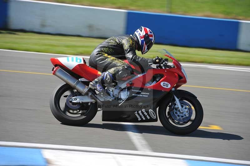 Motorcycle action photographs;donington;donington park leicestershire;donington photographs;event digital images;eventdigitalimages;no limits trackday;peter wileman photography;trackday;trackday digital images;trackday photos