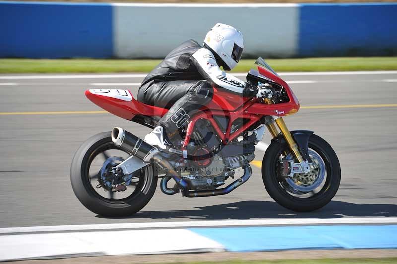 Motorcycle action photographs;donington;donington park leicestershire;donington photographs;event digital images;eventdigitalimages;no limits trackday;peter wileman photography;trackday;trackday digital images;trackday photos