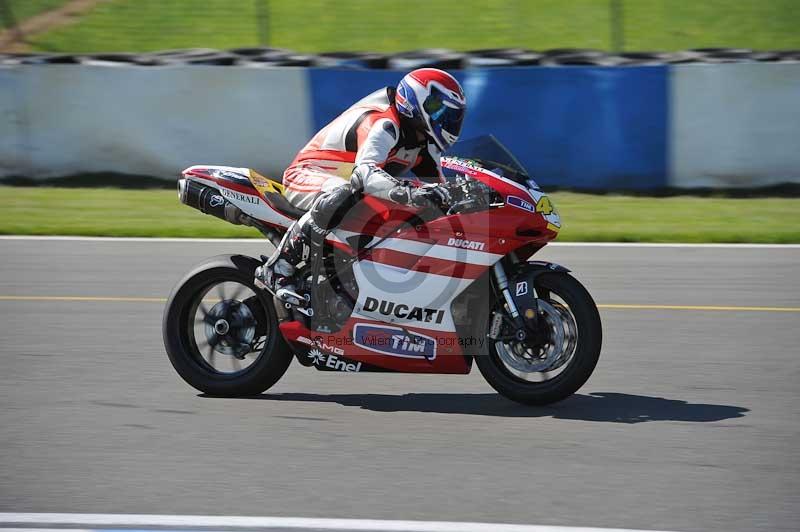 Motorcycle action photographs;donington;donington park leicestershire;donington photographs;event digital images;eventdigitalimages;no limits trackday;peter wileman photography;trackday;trackday digital images;trackday photos