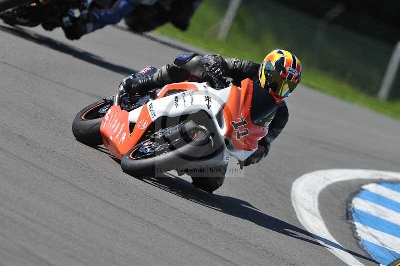 Motorcycle action photographs;donington;donington park leicestershire;donington photographs;event digital images;eventdigitalimages;no limits trackday;peter wileman photography;trackday;trackday digital images;trackday photos