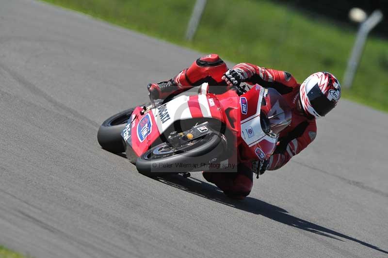 Motorcycle action photographs;donington;donington park leicestershire;donington photographs;event digital images;eventdigitalimages;no limits trackday;peter wileman photography;trackday;trackday digital images;trackday photos
