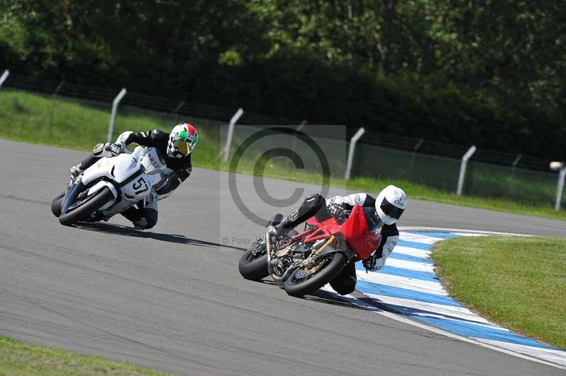 Motorcycle action photographs;donington;donington park leicestershire;donington photographs;event digital images;eventdigitalimages;no limits trackday;peter wileman photography;trackday;trackday digital images;trackday photos