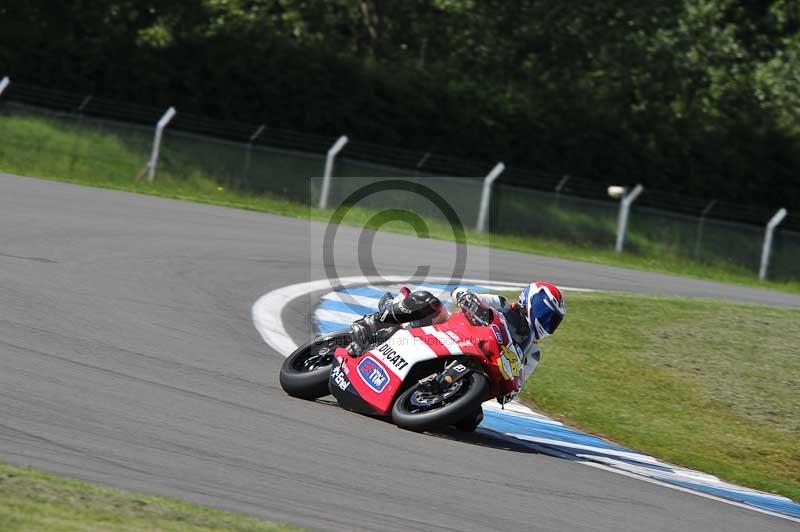 Motorcycle action photographs;donington;donington park leicestershire;donington photographs;event digital images;eventdigitalimages;no limits trackday;peter wileman photography;trackday;trackday digital images;trackday photos