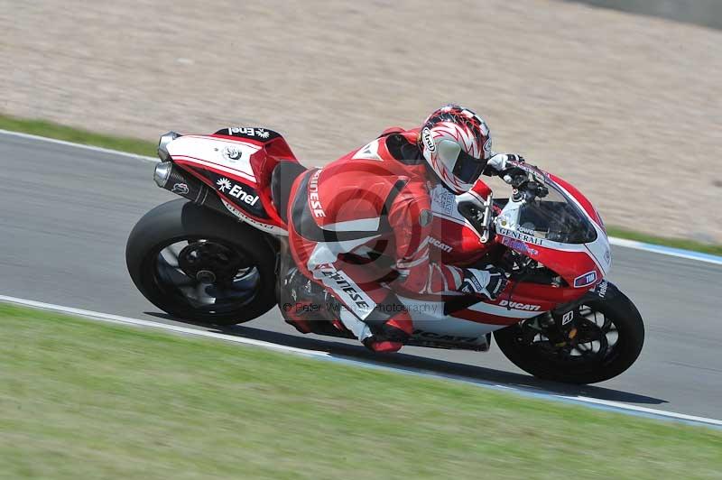 Motorcycle action photographs;donington;donington park leicestershire;donington photographs;event digital images;eventdigitalimages;no limits trackday;peter wileman photography;trackday;trackday digital images;trackday photos
