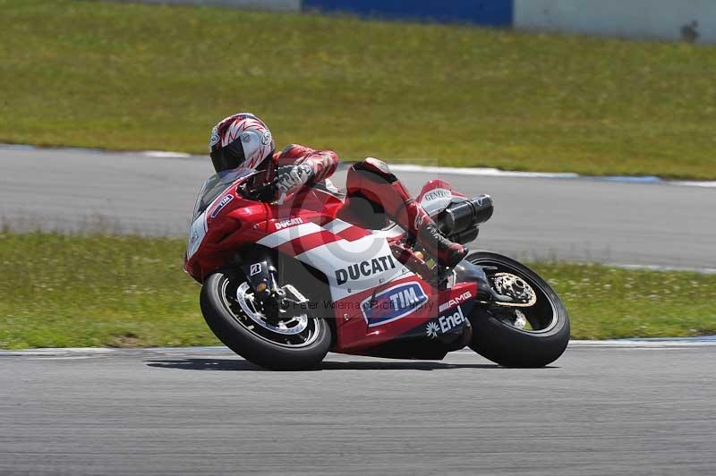 Motorcycle action photographs;donington;donington park leicestershire;donington photographs;event digital images;eventdigitalimages;no limits trackday;peter wileman photography;trackday;trackday digital images;trackday photos