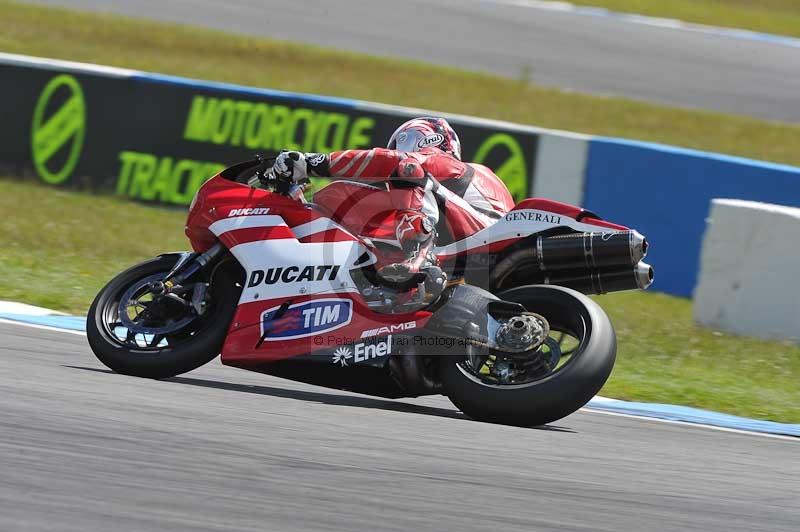 Motorcycle action photographs;donington;donington park leicestershire;donington photographs;event digital images;eventdigitalimages;no limits trackday;peter wileman photography;trackday;trackday digital images;trackday photos