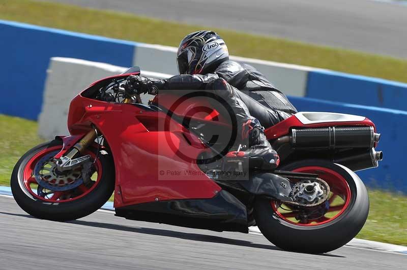 Motorcycle action photographs;donington;donington park leicestershire;donington photographs;event digital images;eventdigitalimages;no limits trackday;peter wileman photography;trackday;trackday digital images;trackday photos