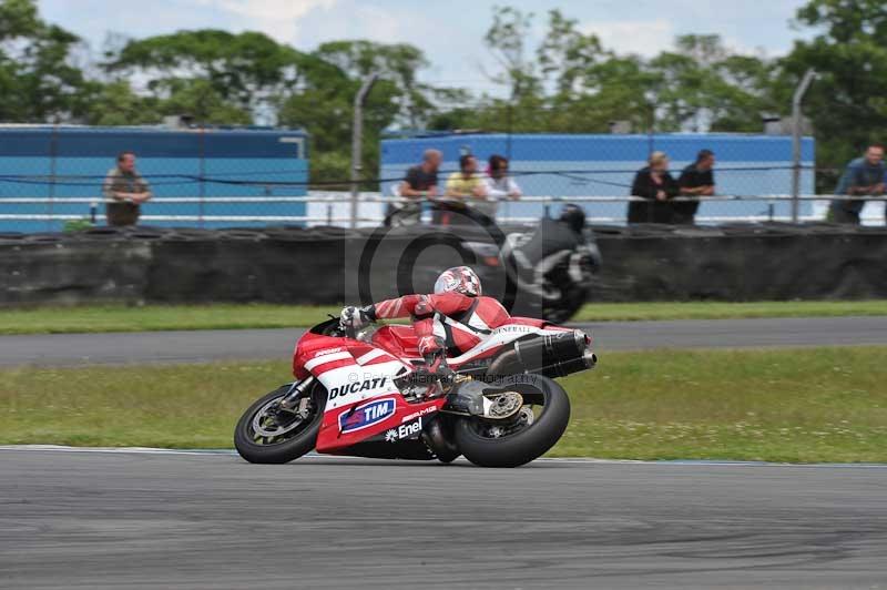 Motorcycle action photographs;donington;donington park leicestershire;donington photographs;event digital images;eventdigitalimages;no limits trackday;peter wileman photography;trackday;trackday digital images;trackday photos