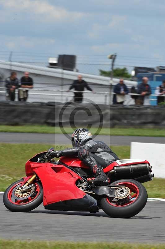 Motorcycle action photographs;donington;donington park leicestershire;donington photographs;event digital images;eventdigitalimages;no limits trackday;peter wileman photography;trackday;trackday digital images;trackday photos